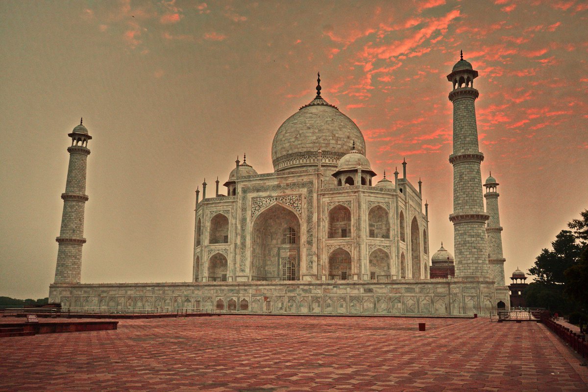 kk_kksharma's tweet image. Enjoy the things of beautiful taj mahal with perfect agra tour. You will see popular historical things of agra in this tour. 
#Yatra #MMT 
Visit - perfectagratours.com/same-day-agra-…