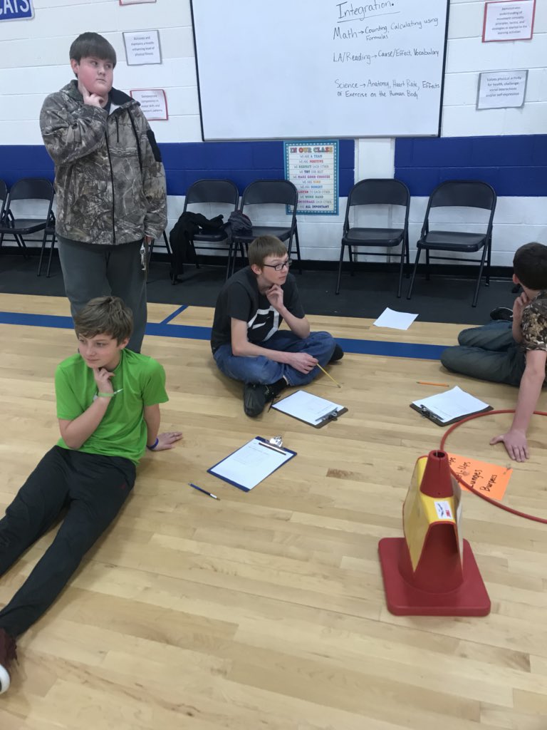 SouthCentralPE's tweet photo. This week we are entering the lab and learning to take our resting and active heart rates. We are predicting and experimenting with different types of activities to see which ones elevate our heart rate the most. https://t.co/k8h3AchRda