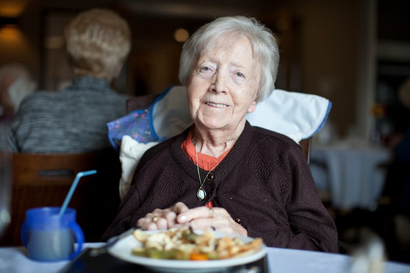 age_uk's tweet photo. We're committed to working across the community and care settings to tackle avoidable and preventable malnutrition and dehydration in older people. This @NHWeek, find out more about our work with the @malnutritiontf here: https://t.co/FoaLD2duFC #NHW2018 https://t.co/LGqG0un1xl