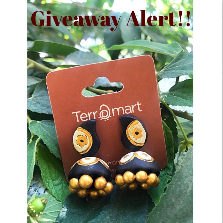 Terra_Mart's tweet photo. GIVEAWAY ALERT
@Terra_Mart is giving away this pair of terracotta earrings. Follow these 3 simple steps to win: 
1) Follow @Terra_Mart
2) Comment  below as to what you think could be the price of these earrings 
3) Tag 5 real/active accounts 
#Contest ends on 16/3/2018 12 a.m. https://t.co/II58eU79xq
