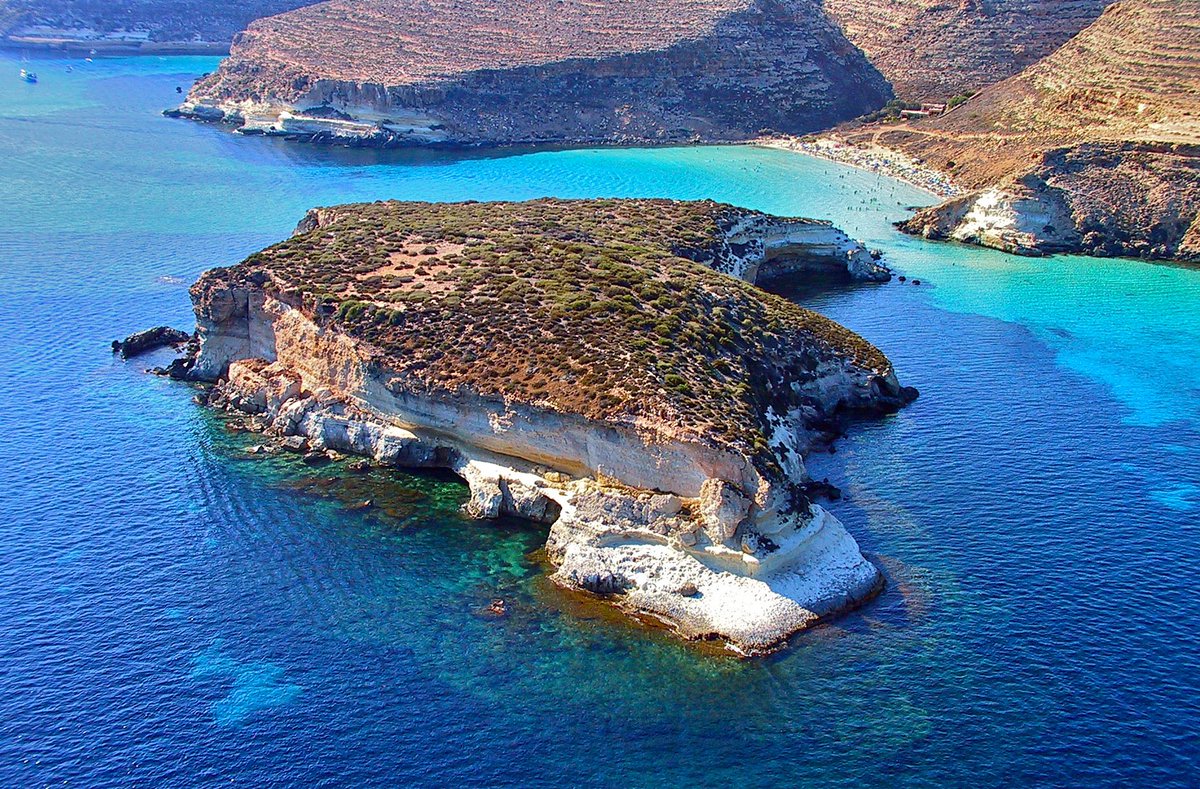 Isola dei Conigli vista dall'alto
#Sicilia #SiciliaBedda
tinyurl.com/oc3lrqp