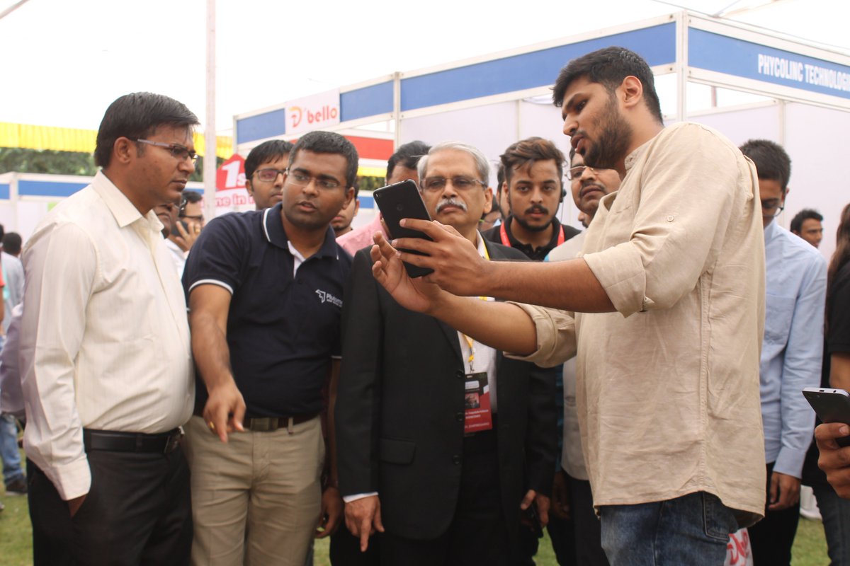 PhotobookCamera's tweet photo. Star Struck ! 😍
What else to say when Infosys Co-Founder Mr. Kris Gopalakrishnan @kris_sg himself tried out Photobook Camera App and got really impressed ! Thank you Sir for showing interest ! https://t.co/RyJilBJjKP