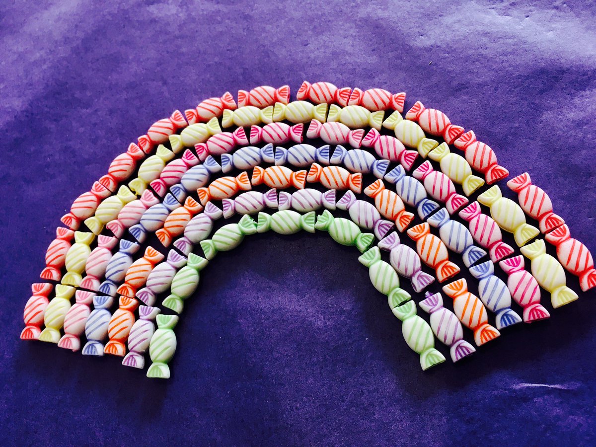 beadharrogate's tweet photo. 🌈🍬🌈🍬🌈🍬🌈🍬🌈🍬🌈🍬🌈🍬🌈🍬🌈🍬🌈
It's a sweetie rainbow of BEADS.......
#beads #jewellery #kids #craft #Beadbar #harrogate https://t.co/6RPMAGtKHU