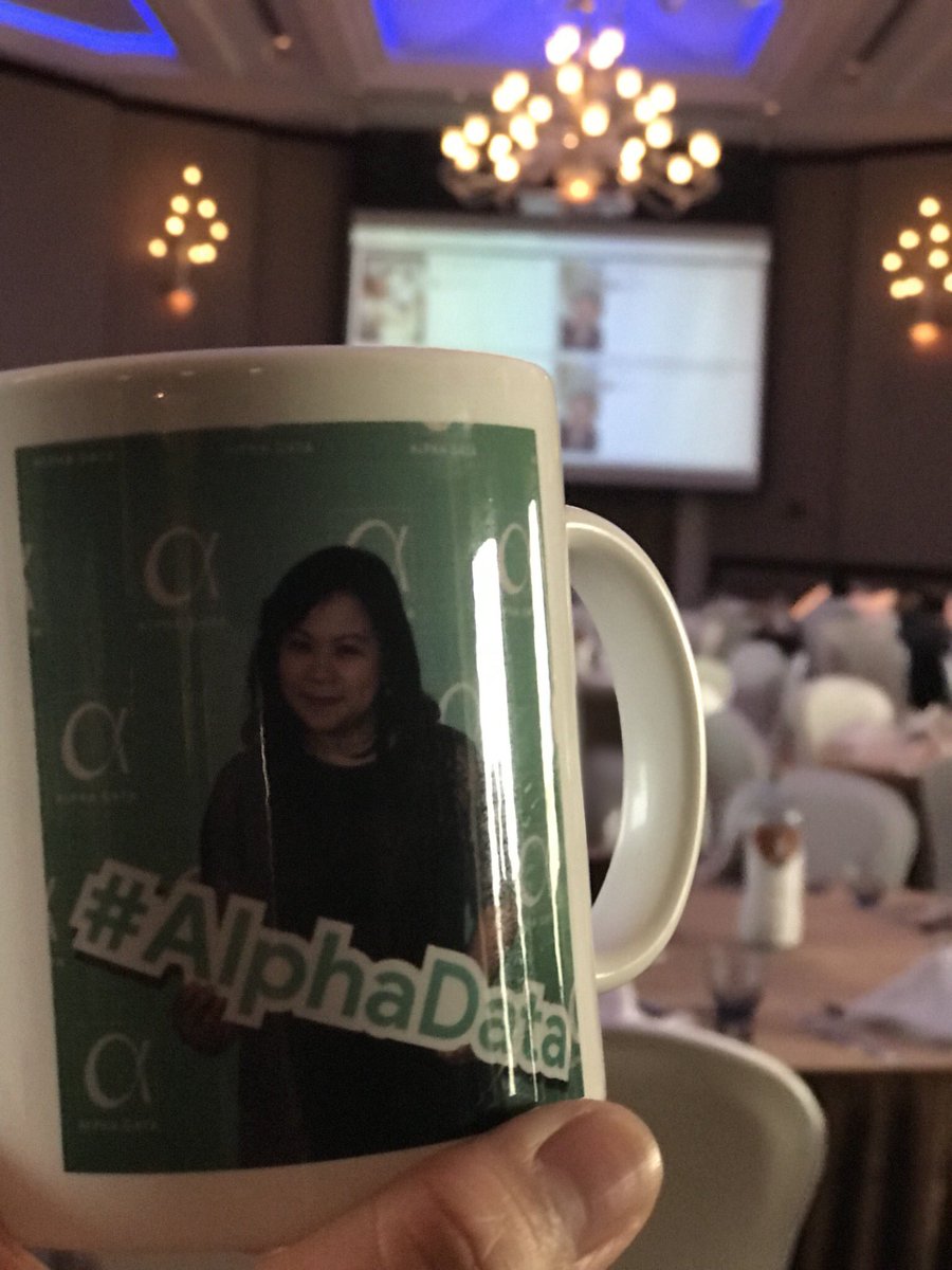 ching0224's tweet photo. #AlphaDataMagicalNight https://t.co/qN7YIucwgf