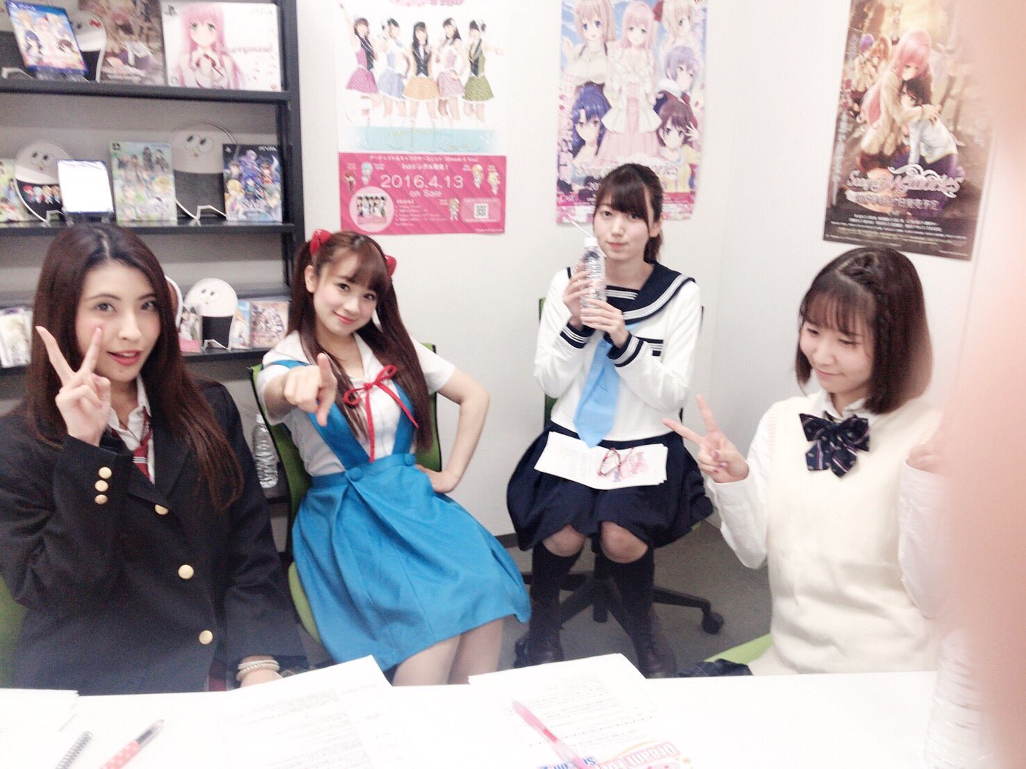鈴木美咲 ニコ生ありがとうございましたー 制服回いかがだったでしょうか 女子校感あったね ライブの追加情報があったり前回のライブ映像流したりもりもりだった 次回もよろしくです ブレザーに着られてるよ D4u 鈴木美咲 ニコ生ありがとうございましたー 制服回いかがだったでしょうか 女子校感あったね ライブの追加情報があったり前回のライブ映像流したりもりもりだった 次回もよろしくです ブレザーに着られてるよ D4u