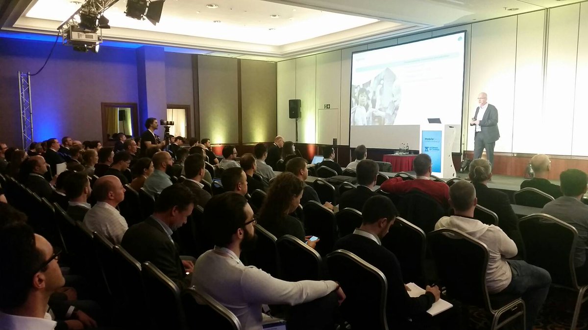 iotconf's tweet image. &quot;Wie Conversational Commerce den Einkauf radikal verändert&quot; - Keynote mit @ahimmelr. #IoTCon #MobileTechCon