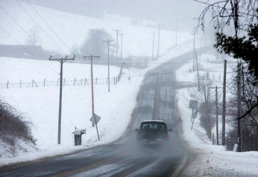ScienceTopNews's tweet photo. Latest nor'easter starts to slam #Storm-battered #Northeast - | WBTV #Charlotte: https://t.co/u1CutZ9zxs, https://t.co/wfbL8SqHQf https://t.co/SUvebypz2L