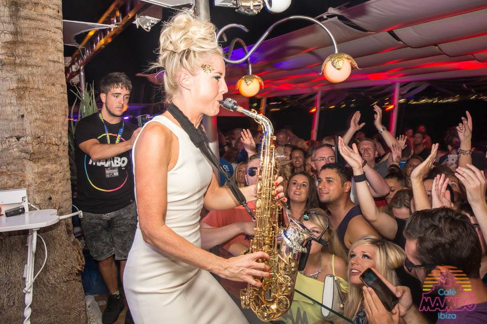 Who misses #Ibiza!? ... ☀🌴😎💦🍸
We are bringing some Ibiza magic to our special bankholiday party with <a href="/lovelylaurasax/">Lovely Laura</a> &amp; <a href="/bensantiago/">Ben Santiago</a>  + <a href="/ridney/">RIDNEY</a>  when we take over @GrandElektra #Hastings on April 1st  >> bit.ly/2DlTkDW  ✈☀😏✌