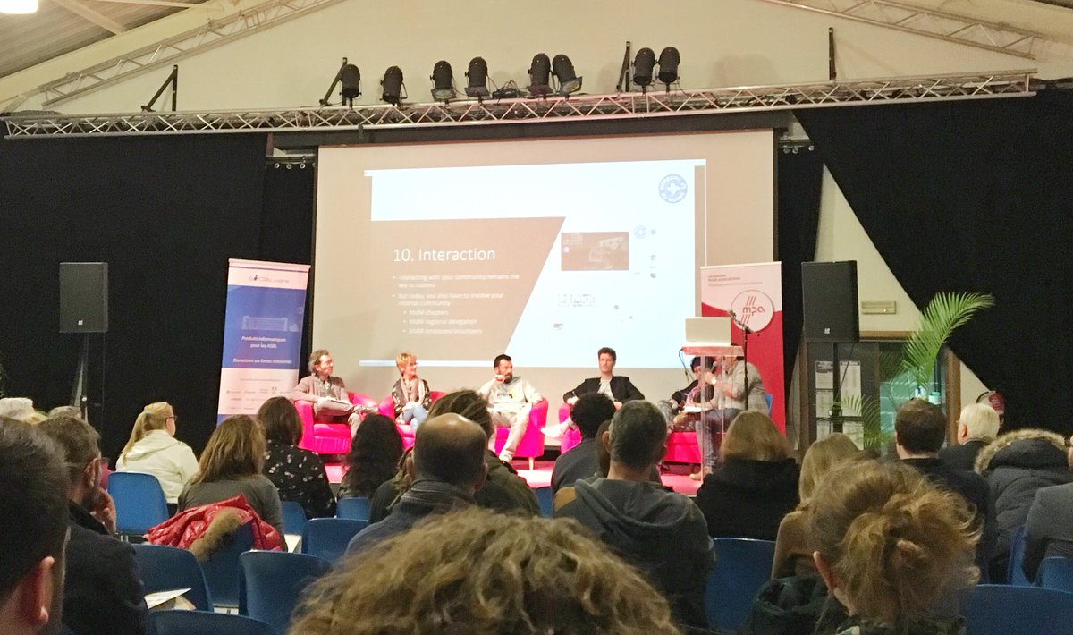 En direct des conférences #transitionnumerique #digitalchallenge pour le secteur #associatif