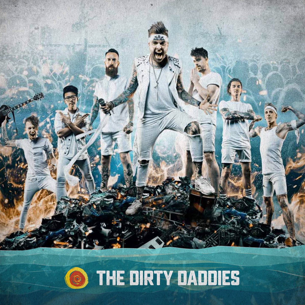 Jaaaa, het hoge woord is eruit! We staan dit jaar weer op één van onze lievelingsfestivals: CONCERT AT SEA! We hebben zoveel mooie herinneringen aan de Brouwersdam en kunnen niet wachten om er nog een heleboel bij te maken... KNIJP ONS DAN! 🎯