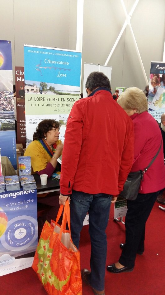41Loire's tweet photo. Carrefour du tourisme aujourd'hui au Jeu de Paume à Blois avec des dizaines d'acteurs et les hébergeurs https://t.co/b8odLpnVGO