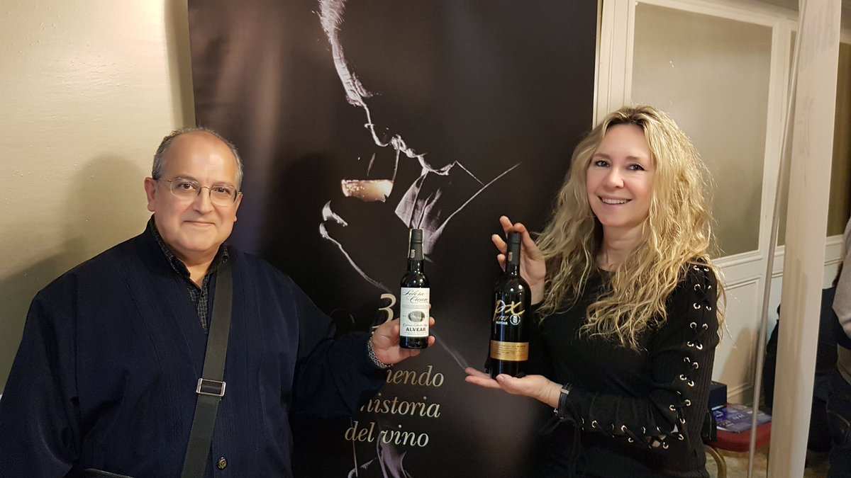 III Salón de los Vinos Generosos. <a href="/BodegasAlvear/">Bodegas Alvear</a> y sus vinos Pedro Ximénez con arte e historia. Un placer de cata!!! <a href="/MorilesMontilla/">Vino MontillaMoriles</a> <a href="/MontillaMoriles/">Ruta del Vino Montilla-Moriles 🍇</a> <a href="/CalduchVino/">Enrique Calduch</a>