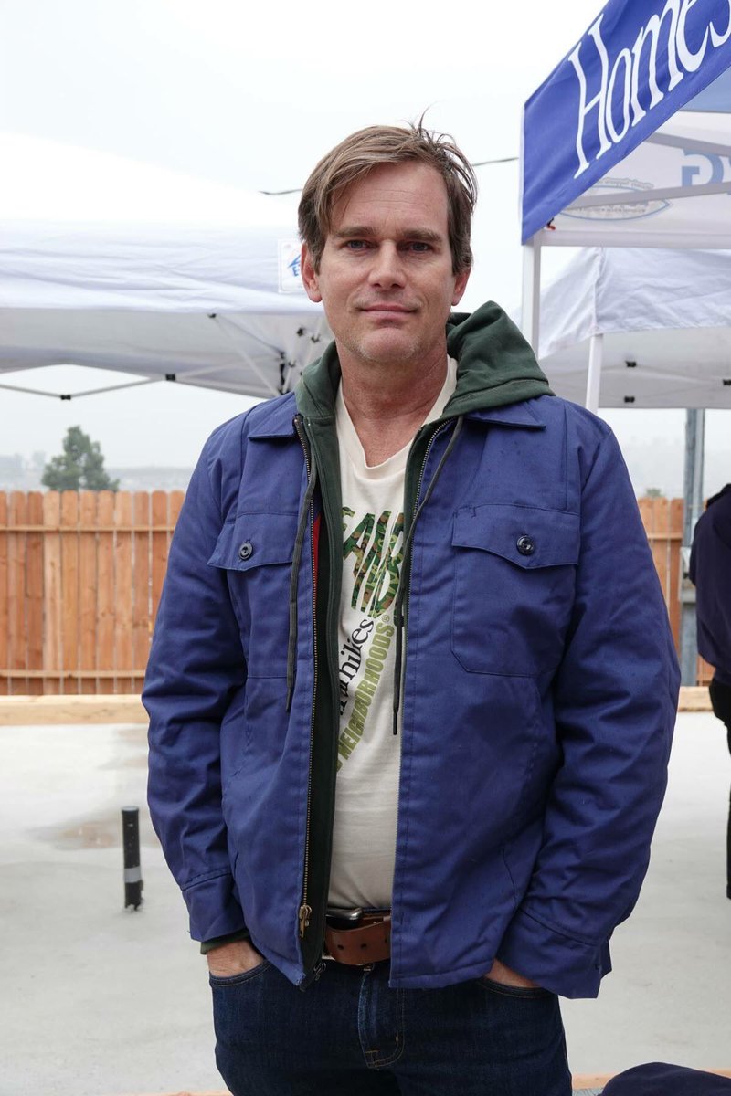 SaveMajorCrimes's tweet photo. @phillipkeene doing good stuff ✊ pic credit @Homes4Fams 👌check it out https://t.co/9V0bT8fAmQ https://t.co/eInqqOZ6ko