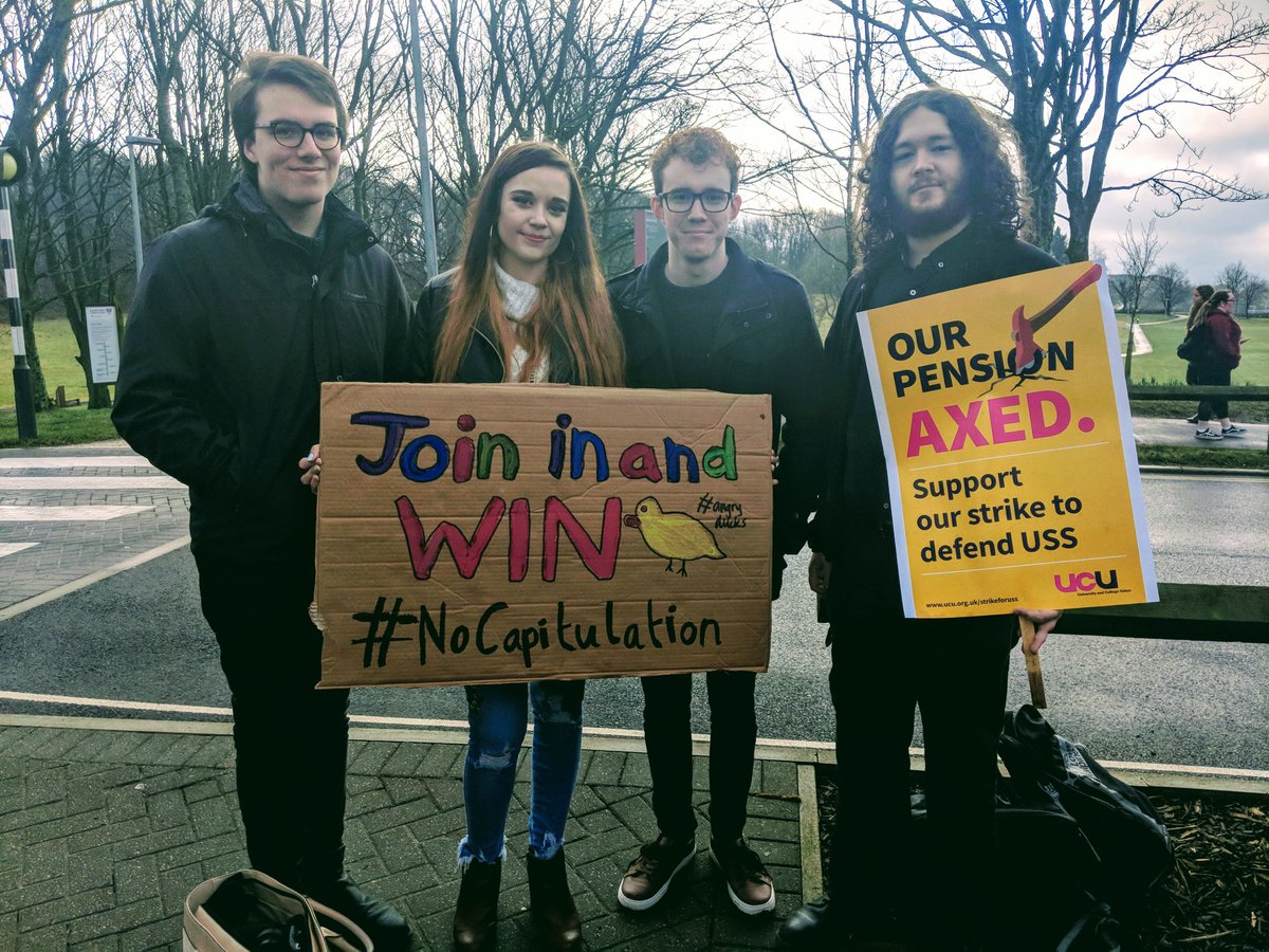 <a href="/LancsLabourClub/">Lancaster University Labour Club</a> are out on the picket line as they have been everyday to support @LancasterUCU #NoCapitulation #USSstrike