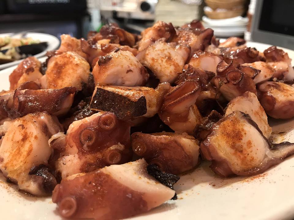 BarLaCuevaSS's tweet photo. Venga, ยฟquiรฉn se apunta?
#WillyStyle #LaCueva #Donostia #SanSebastian https://t.co/uAmYN9lFWt