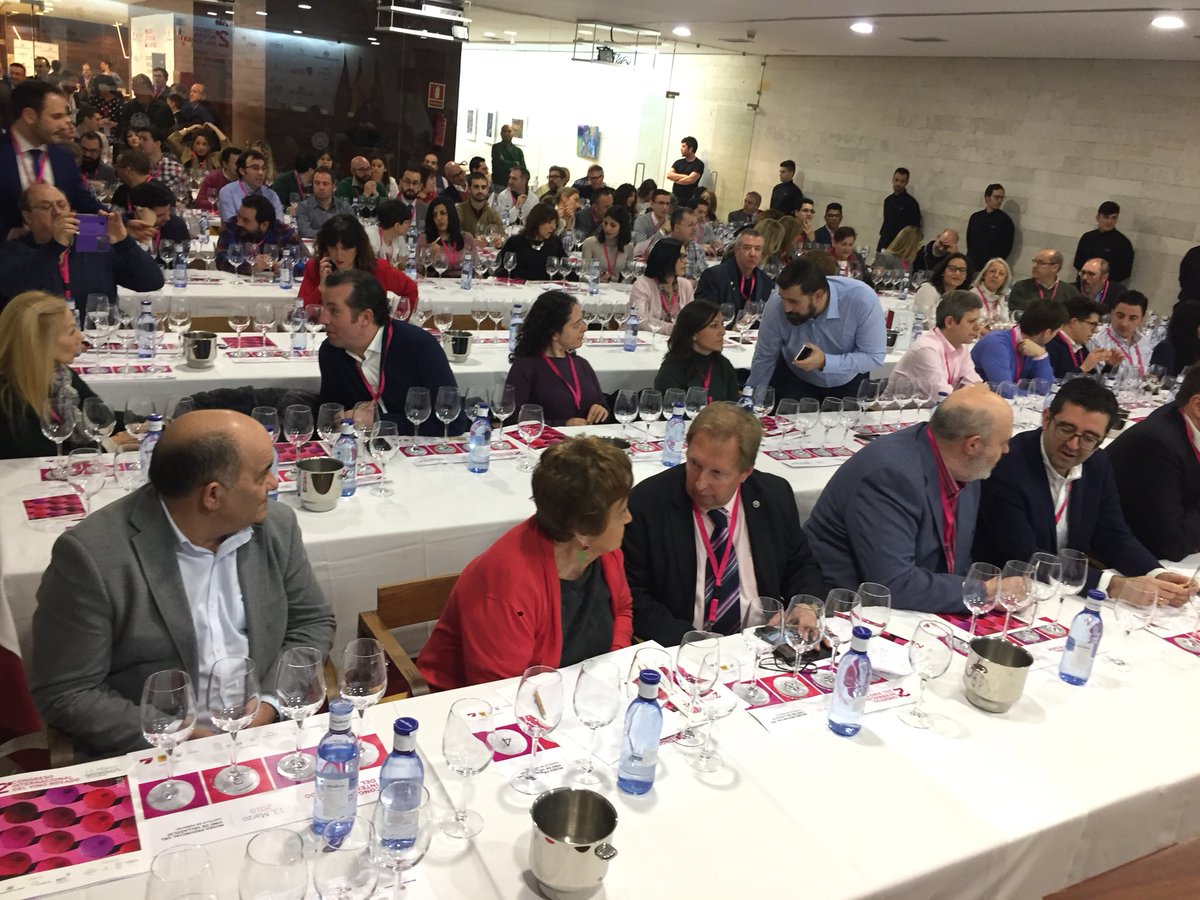 Dip_Va's tweet photo. Más 150 profesionales participan II #CongresoVinoRosado @turvalladolid @alimentosVALL @DOCigales @DORueda @DORibera @VinodeToro @DOTIERRADELEON @Diam_cork @ncabarri @ConcejoBodegas @Salvueros @cyldevinos @DOUtielRequena @RiojaWine_ES @dopenedes https://t.co/dDc823MtK1