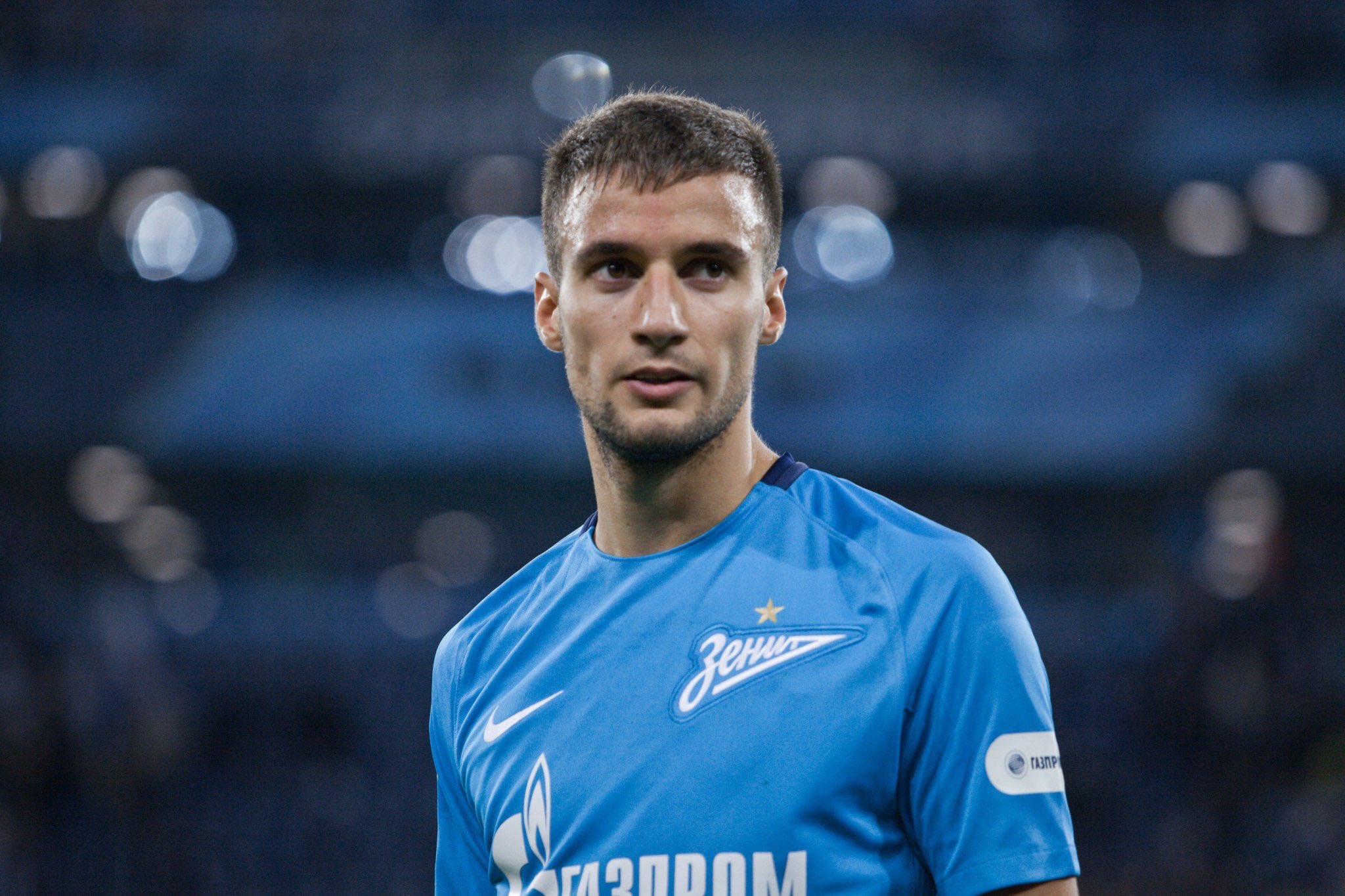 Zenit Japan ゼニトジャパン 長期離脱を余儀無くされたエマヌエル マンマナ選手 こんな困難な時だからこそ我々の支えを必要としているはず Fcゼニトでは マンマナ選手を励ますビデオメッセージを募集します Fuerzaema を付けマンマナ選手への