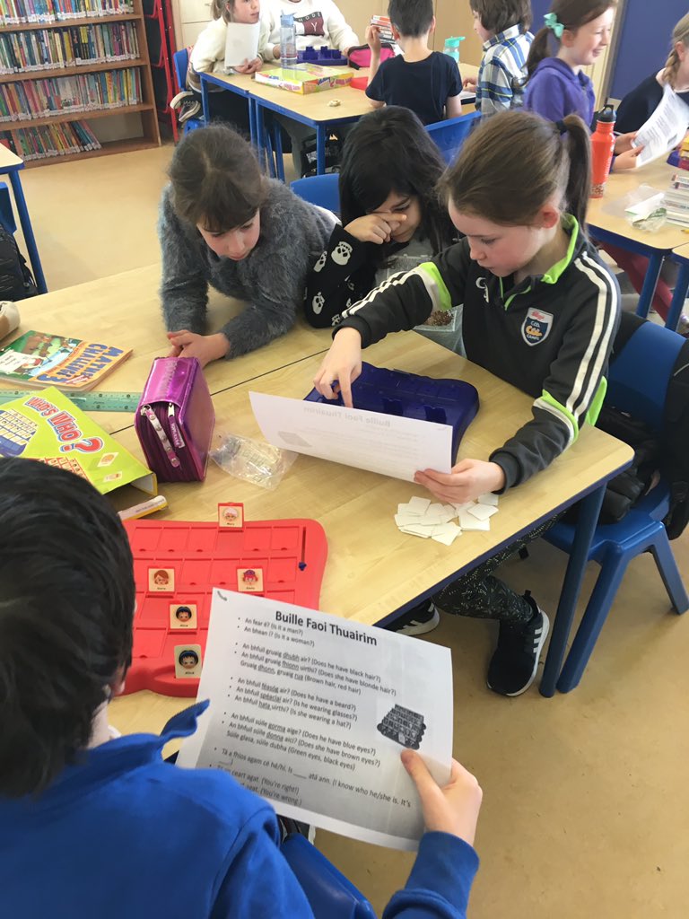 3rdclassGETNS's tweet photo. Ag imirt Buille Faoi Thuairim ar maidin 👵🏻👦🏿👱🏼👩🏻‍🎤👩🏼‍🌾👳🏼‍♀️ #SnaG18 #getns https://t.co/FHyF1wDnnZ