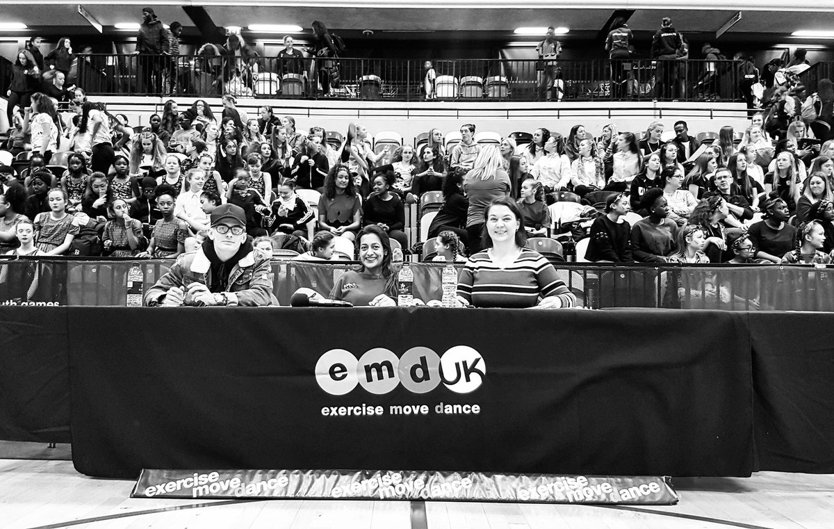 EMDForLife's tweet image. First up we have #swpt representing @TowerHamletsNow with their piece The Escape... judges are in position ready and waiting for you! Good luck guys! #ProudToBe #StandAtTheFront #LYG2018