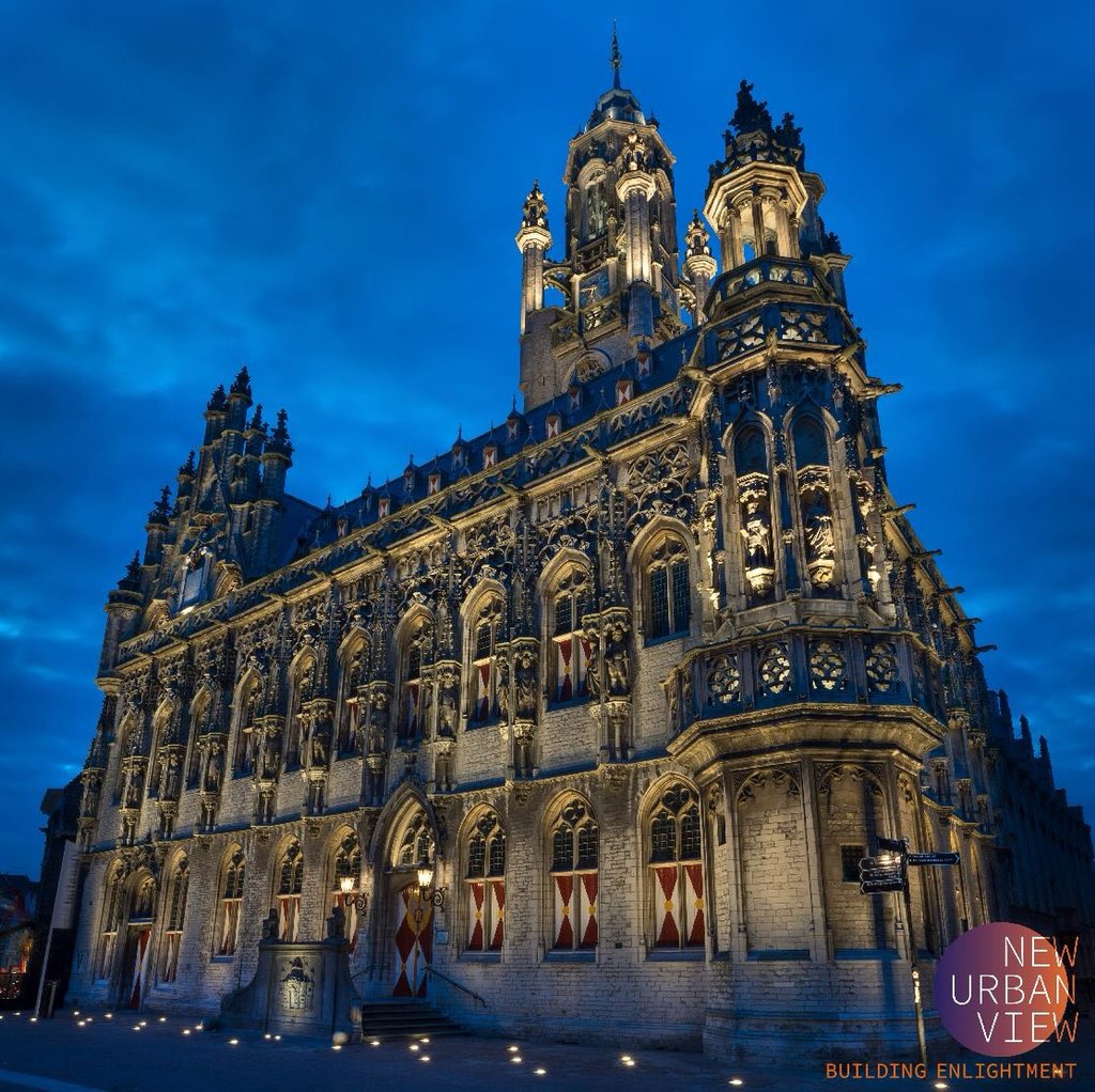 Iedereen welkom bij opening nieuwe verlichting Stadhuis en Kloveniersdoelen in Middelburg, as donderdag. wijzijndestad.com/verhalen/ieder… #Middelburg #monumenten #verlichting