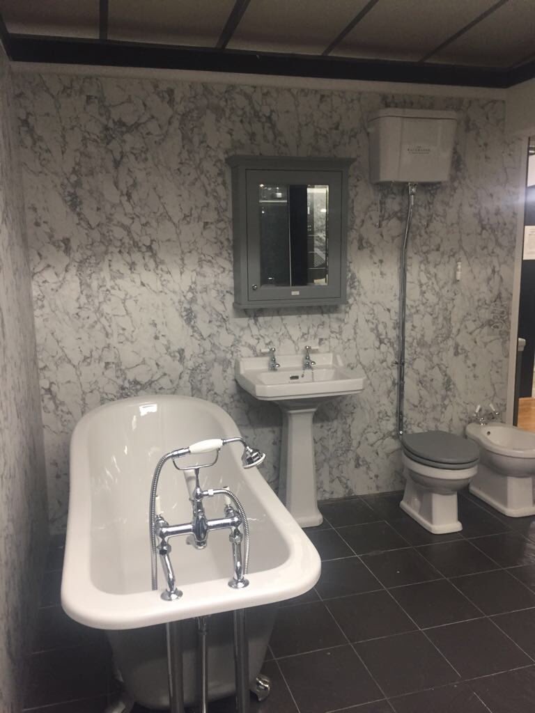 BBayswater's tweet photo. Strong @BBayswater display from @thompson_leigh_ #bathroomdisplay https://t.co/dCyVSyOZuz