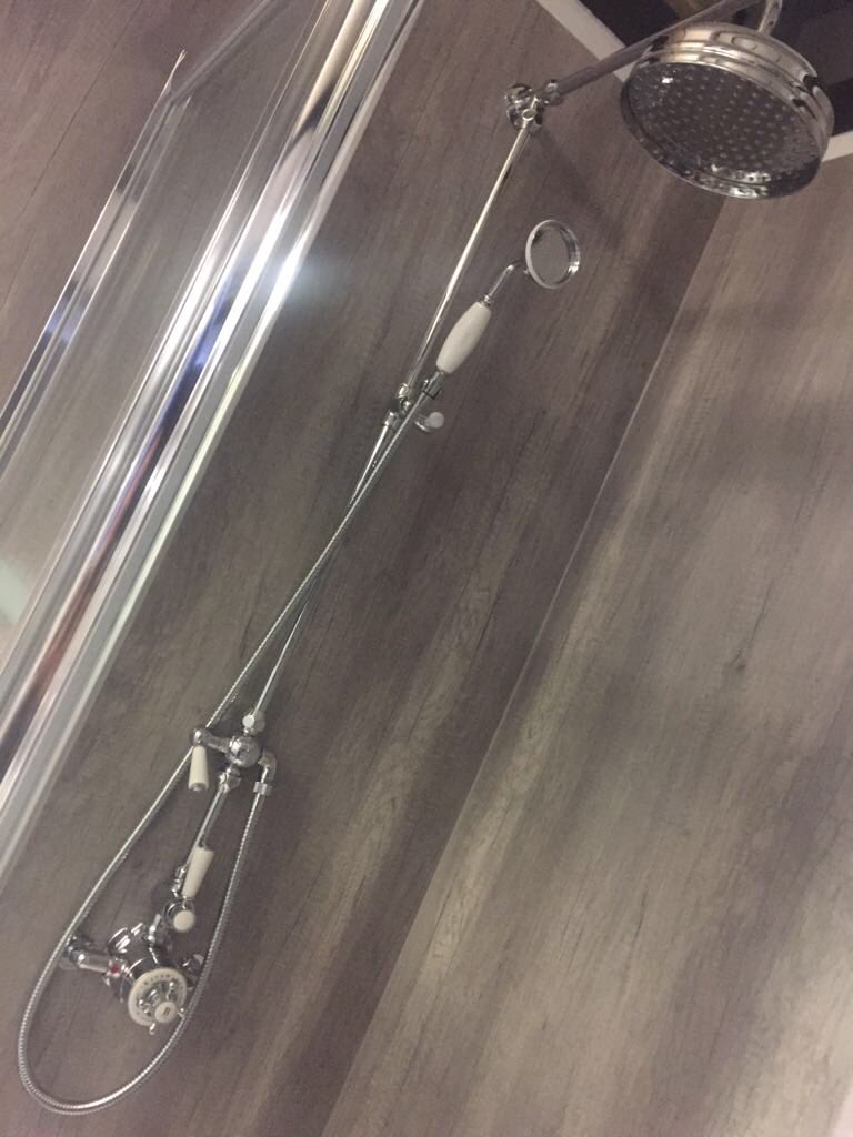 BBayswater's tweet photo. Strong @BBayswater display from @thompson_leigh_ #bathroomdisplay https://t.co/dCyVSyOZuz
