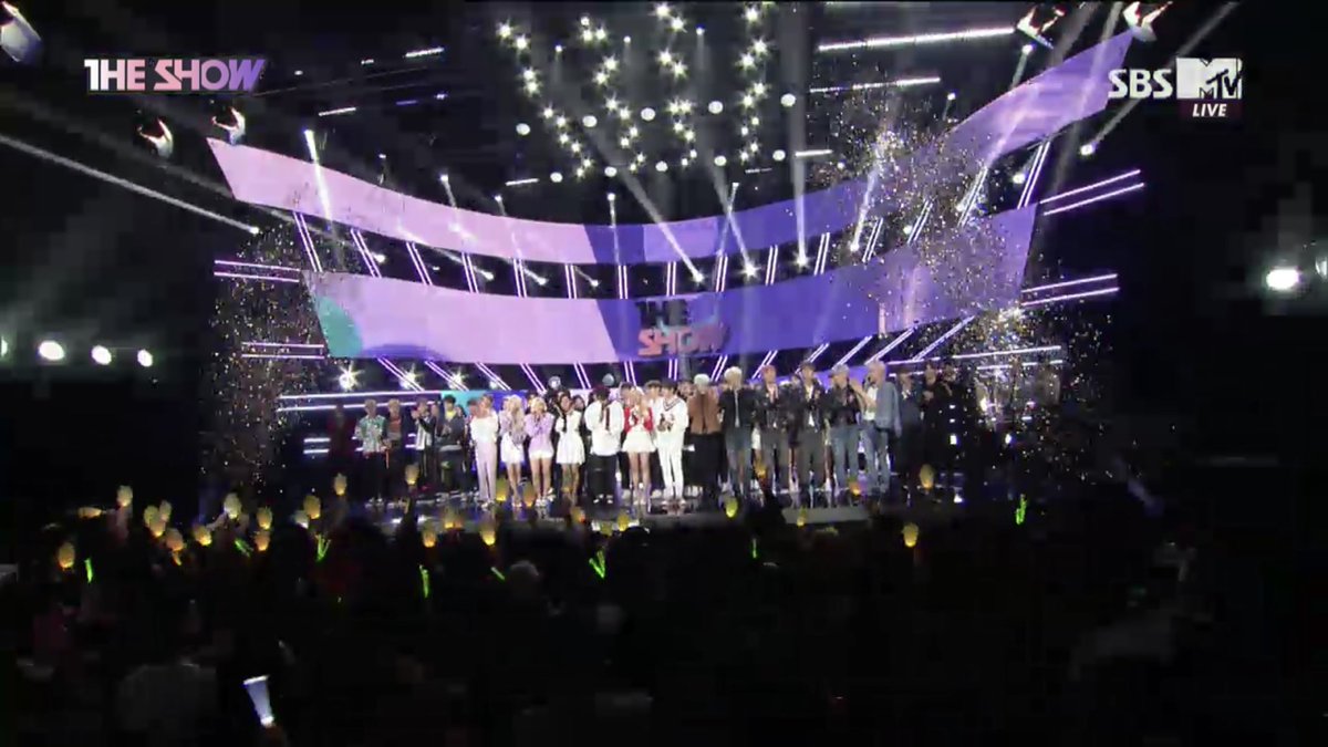 MMM_LittleStar's tweet photo. #StarryNight1stWin 
#별이빛나는밤1STWIN
#별이빛나는밤_1ST_WIN
#마마무_별이빛나는밤 
#mamamoo_yellowflower https://t.co/8PVV4e1ygH