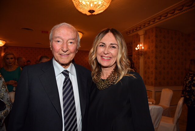 Almeno aver fatto questo lavoro mi ha dato il privilegio di conoscerti. Grazie Piero Angela. Un vero onore!