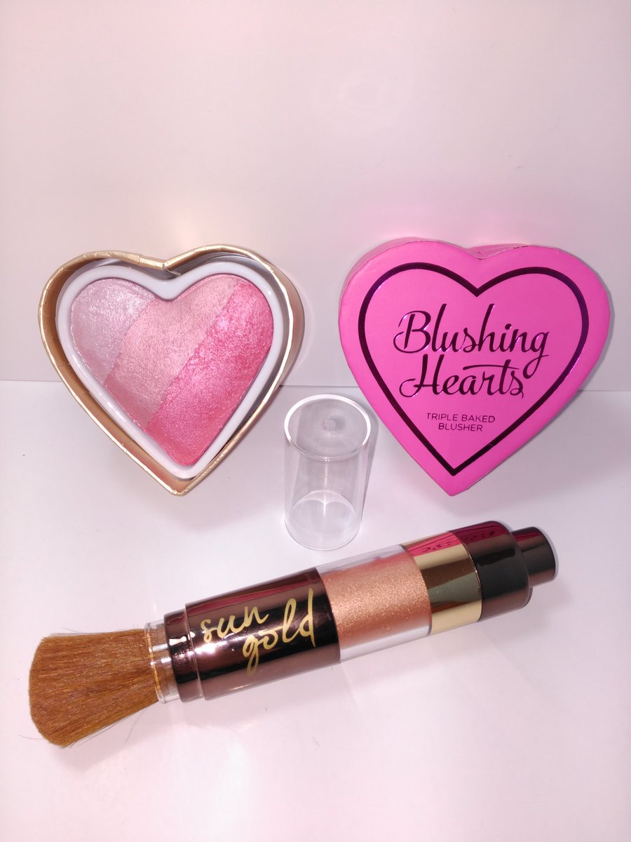 marrodri26's tweet photo. Mi último pedido a @maquillalia me tiene enamoradita ❤️ colorete de @iheartmakeup_es y brocha bronceadora #idccolor ❤️ https://t.co/Mkq5H1fTto