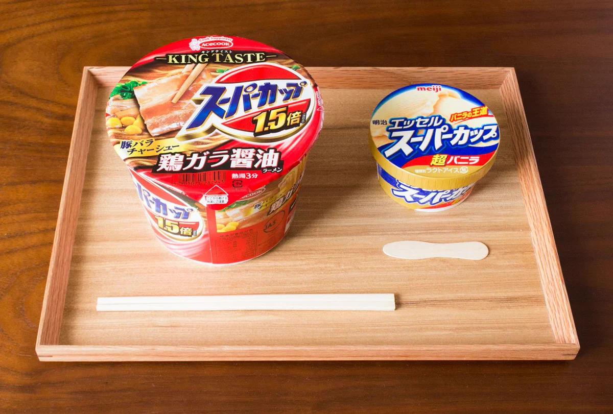 どっちを先に食べるのが正解！？満腹感たっぷりのスーパーカップ定食www