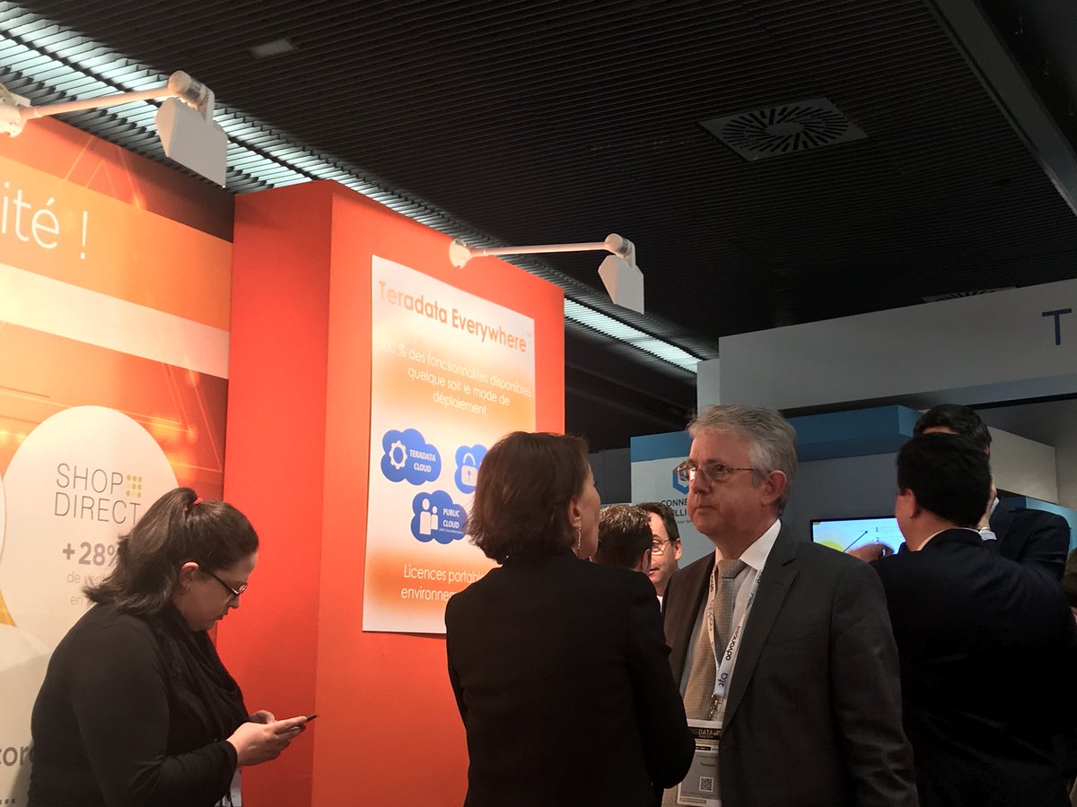 CHARLESBAUDET's tweet image. @bigdataparis Christophe Gendre Nouveau Directeur de Teradata France lance #Teradataeverywhere pour une offre analytique à la demande sur site ou @cloudhybride , @teradataINTL