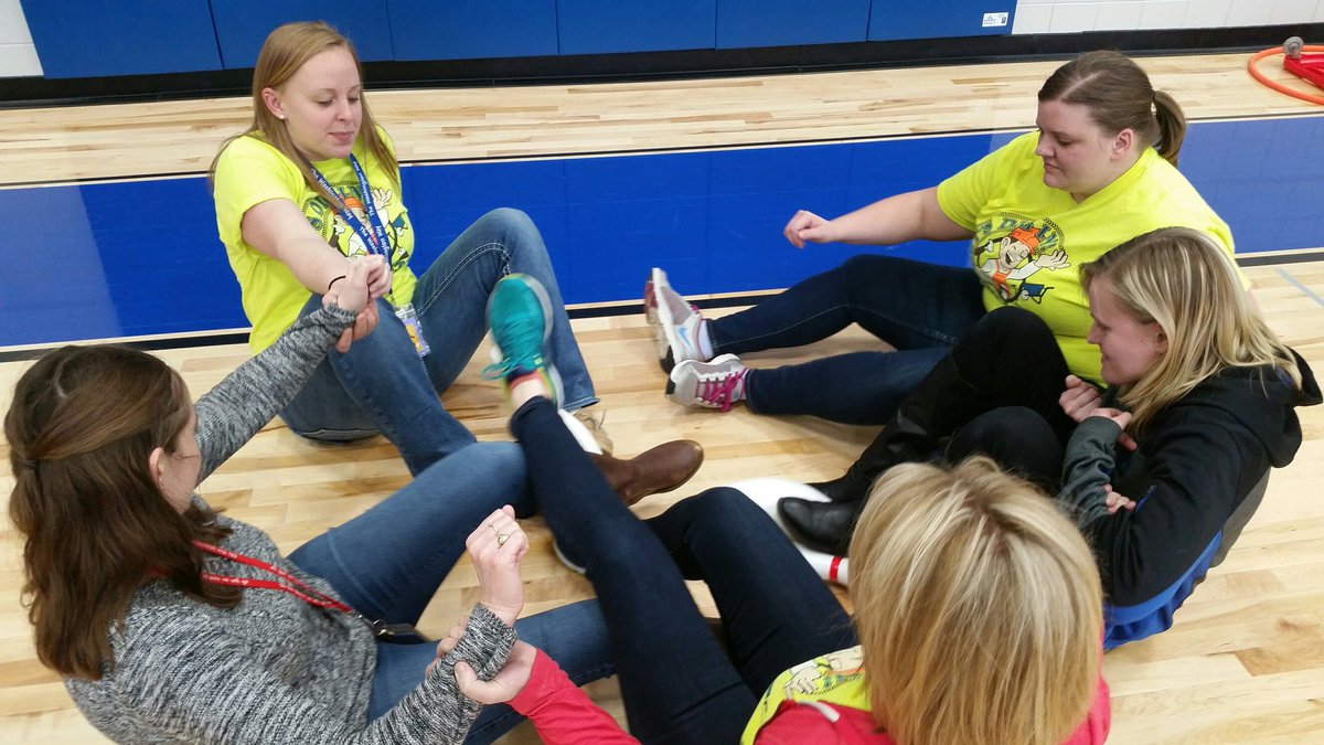 Washington_Way's tweet photo. Circle of influence, circle of control, PBIS and team building!  Love our Washington team!!  #washingtonway  #owatonnaproud https://t.co/aWl4KrhEEw