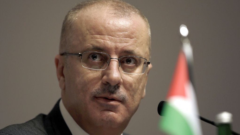 Under the Radar: Palestinian Prime Minister involved in Explosion upon entering Gaza! Click the link and get all the details. 
jordanbusinessmagazine.com/node/588196
#jordanbusinessmagazine #jordan #amman #lovejo #Palestine #Palestinian #رئيس_الوزراء_الفلسطيني