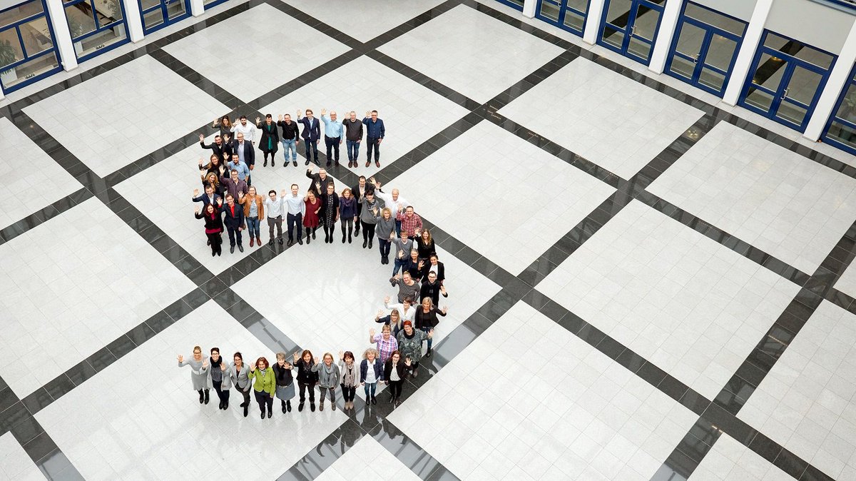 Rci Bank And Services On Twitter Rcibsteam Happy Fifth Anniversary To Renault Bank Direkt In Germany Already More Than 250 000 Clients Have Been Convinced By Their Attractive Savings Offers Congrats To