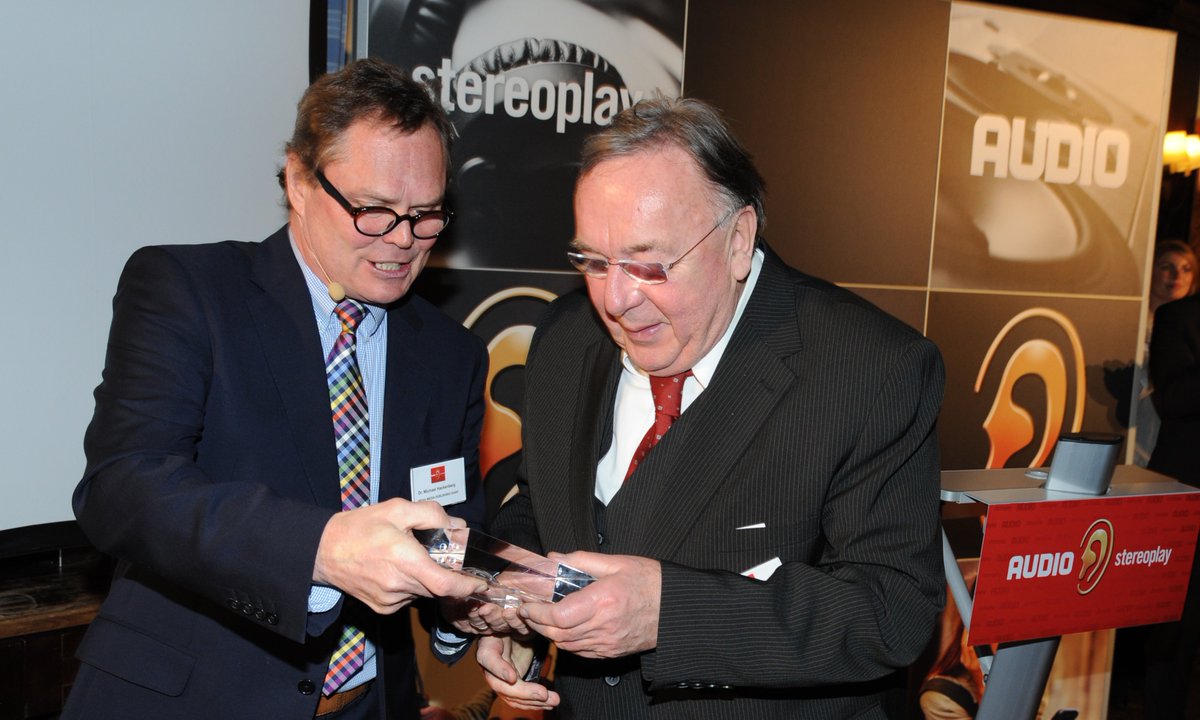 clearaudiohifi's tweet photo. Special Award for Peter Suchy's life accomplishments. We’re proud!
@audio_redaktion @stereoplayMag  @clearaudiohifi https://t.co/V1XNiiEbTv