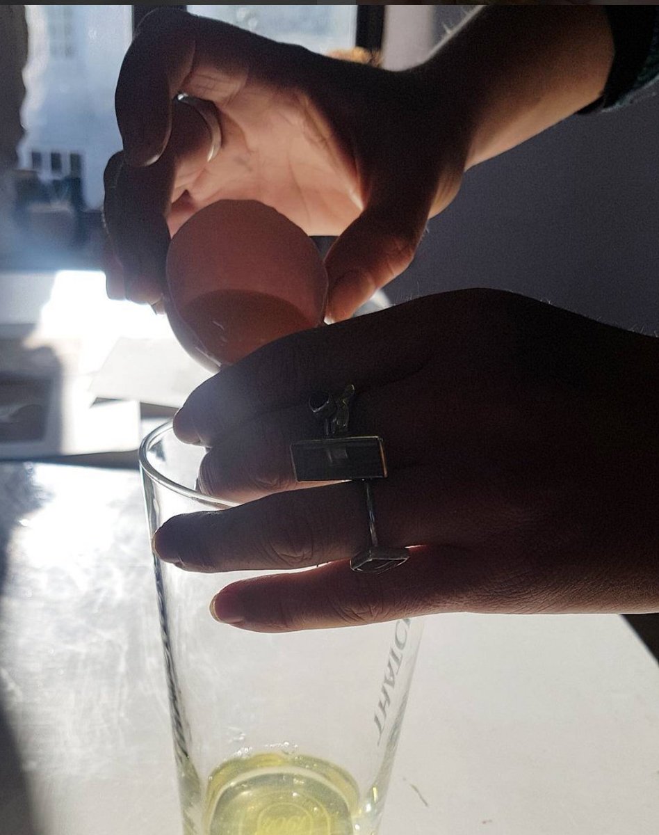 Coombestudios's tweet image. When your mind starts to scatter with a zillion things #tetheryourslf to real scenery, to making something with your hands, to real people, to having long conversations #growingcreativity images from our #painting #printmaking #drawing #course using natural &amp;amp; found pigments