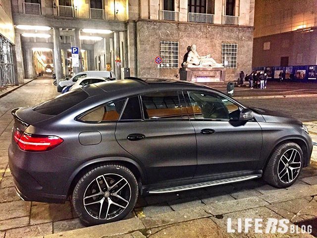lifersblog's tweet photo. Mercedes-Benz GLC Coupé 43 4Matic
#mercedes #mercedesbenz #glc #glccoupe #coupe #43amg #4matic #suv #crossover #Lifersblog #car #instacars #cargram #carstagram #amazing_cars #motor #autotrend #carswithoutlimits #carsovereverything #carsofinstagram #black #thecarlovers #amaz… https://t.co/Z8oO24fqY6