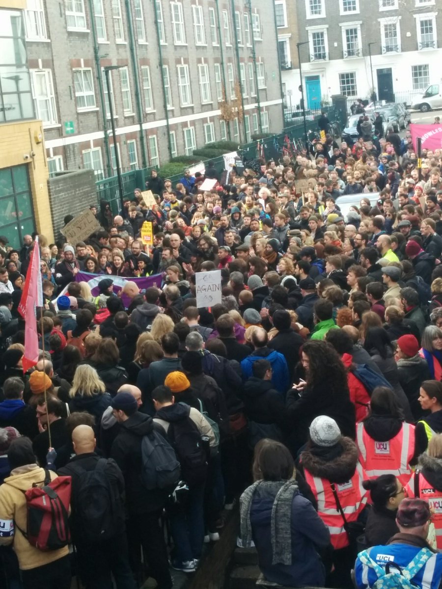 Aline_Courtois's tweet photo. Massive crowd @ucu headquarters and loads of people still coming #nocapitulation https://t.co/DidxD1u1tX