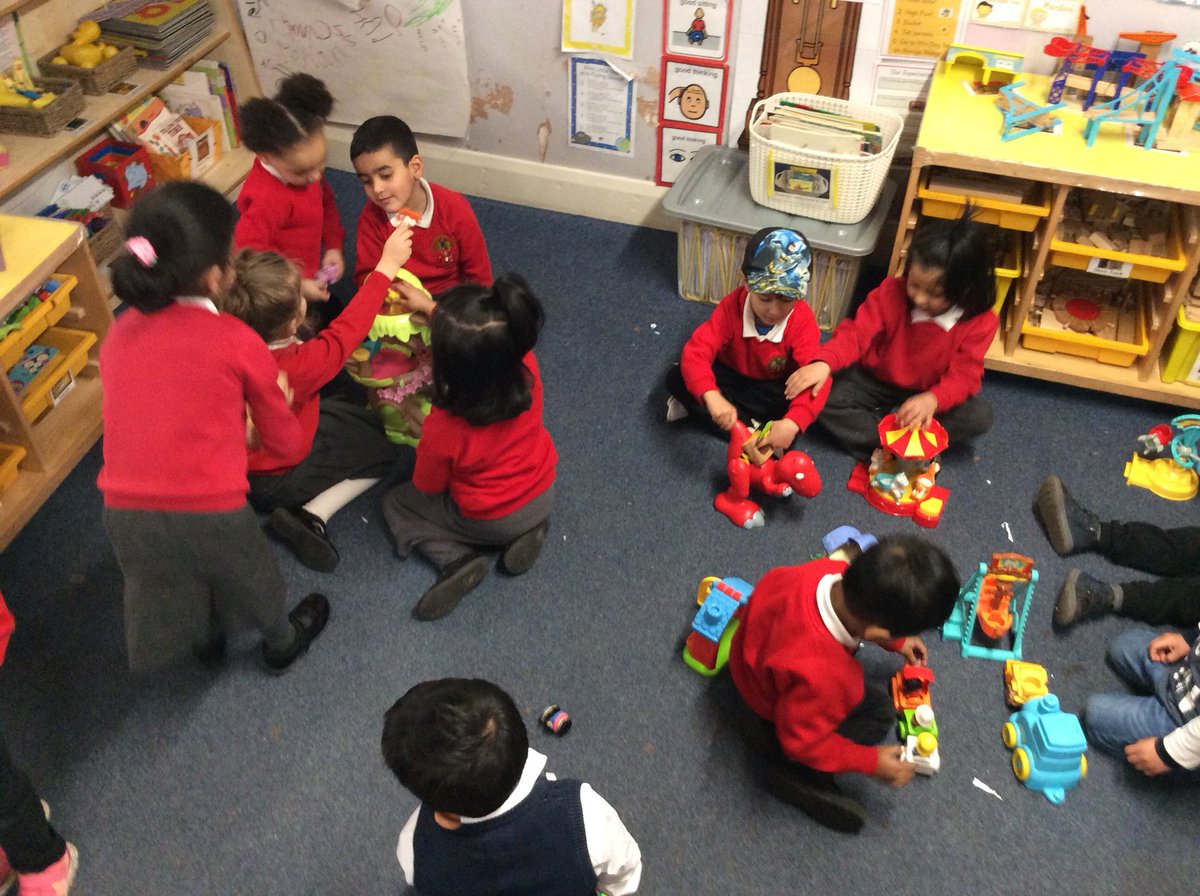 MrsAC_FS's tweet photo. Yellow Group won this week attendance prize in Nursery. https://t.co/r5FfzID6o0
