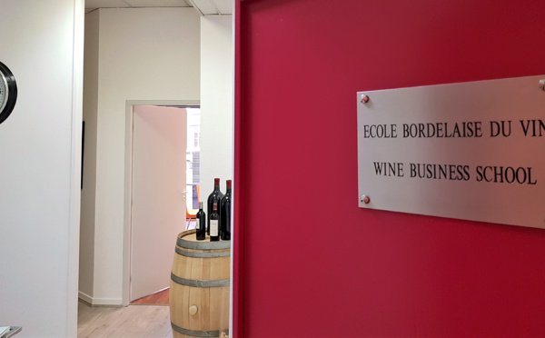 Portes Ouvertes le Samedi 07 avril de 10h à 13h L'École Bordelaise du Vin ouvre ses portes&amp;nbsp; le samedi 07 avril de 10h à 13h&amp;nbsp; pour vous faire découvrir sa formation en 3 ans, le Bachelor Commerce &amp;amp; Marketing Vin et Spiritueux (directement... ecole-bordelaise-du-vin.fr/Portes-Ouverte…