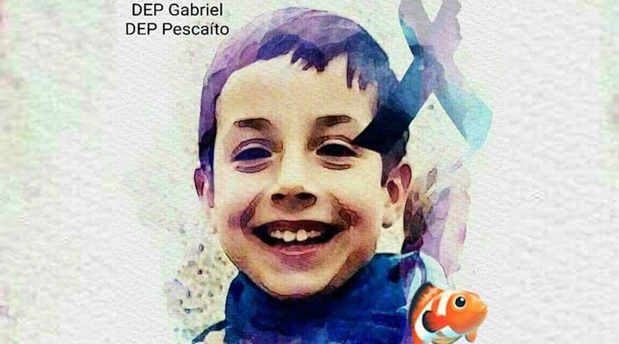 heifredi's tweet photo. L’autopsie a déterminé q la salope a frappé le petit #Gabriel puis l’a étranglé PENDANT 4 MINUTES quand il était déjà blessé.
Lui disait à ses parents qu’il ne voulait pas être seul avec elle. 
Quand elle allait dans son pays il voulait qu’elle ne revienne pas.
#TodosSomosGabriel https://t.co/iu5xDGvDzu