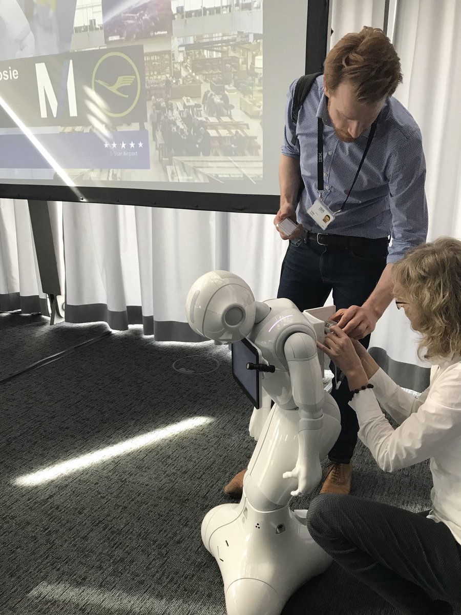 mrdanielsimon's tweet image. #RobotCare ... Getting @Lufthansa ‘s #josie pepper ready for next @IBM_iX  Keynote #ixdigitalday