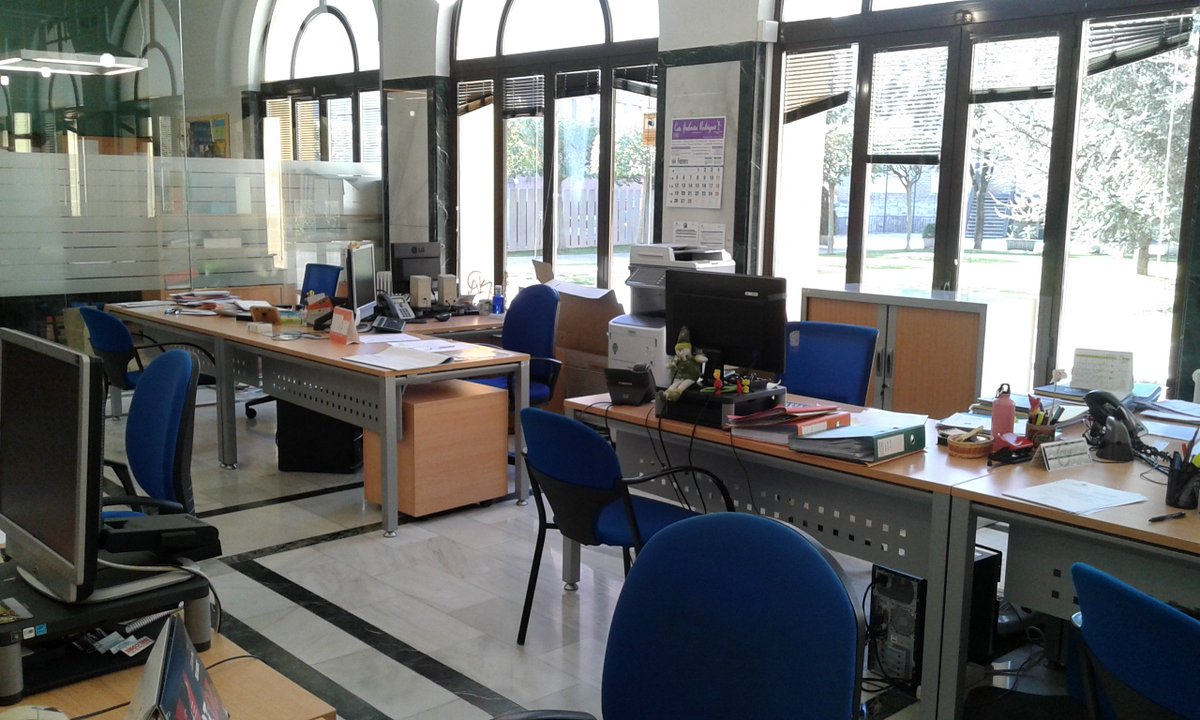 SpacioVa's tweet photo. Si os acercáis al departamento de @relintUVa de la @UVa_es , no os olvidéis de echar un vistazo al nuevo #mobiliario de #oficina que ha montado #Spacio 👏👏

#ProyectoSpacio
#MueblesDeOficinaSpacioValladolid
#UVA
#EnjoyYourWorkspace https://t.co/Hx3zW50p7I