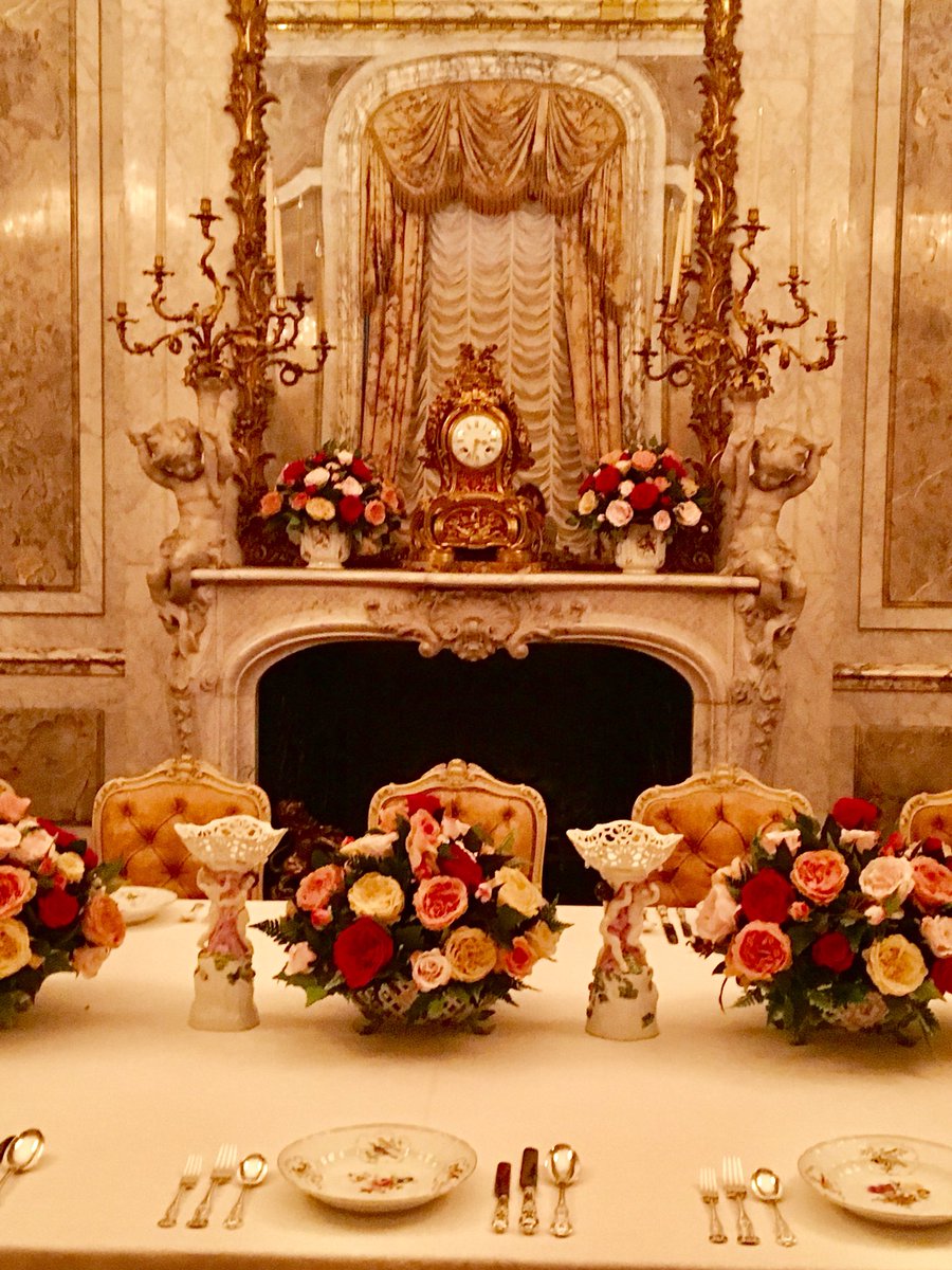 PippaShirley1's tweet image. Nearly there - #Meissen, flatware, #damask on, flowers in place. Just need the glasses and ivy and we’ll be good to go #countdowntoopening @WaddesdonManor