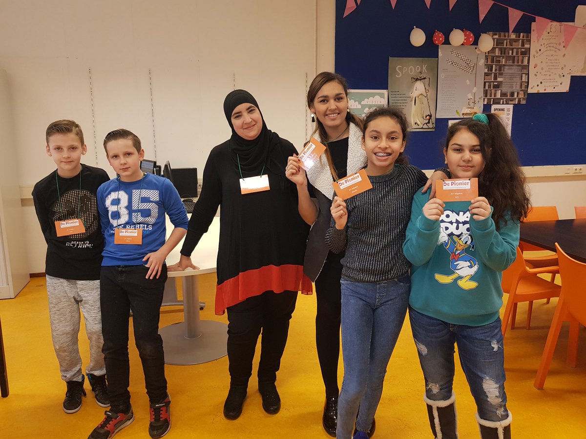 obsDePionier's tweet photo. Goed werk geleverd ICT-hulpcrew. Grote opkomst!! Top!! #schoolpraat #depionier.nl #nieuweapp #lancering https://t.co/Cftf3b4nSj