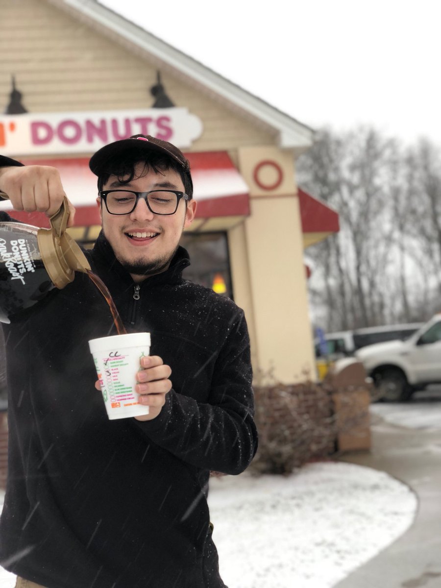 AshleyS0usa's tweet photo. @DDinCT @dunkindonuts SNOW IS BLOWIN’, WE ARE BREWIN’ fresh coffee at our 364 Silver Lane, East Hartford CT 06118 location. Open 24 hours to serve you in this storm! #ddeasthartford #openinCT #neverclose https://t.co/vXsVfCL36Z