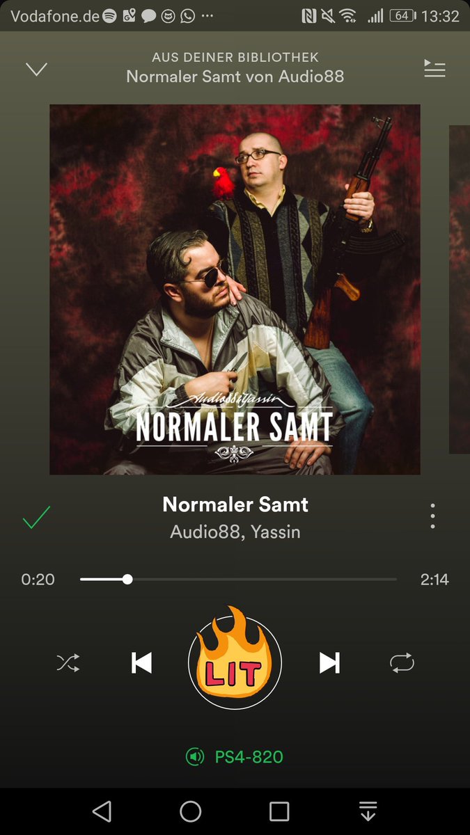 schickficker's tweet photo. Normale Geburtstagsgrüße. @AudioAchtAcht @Audio88Yassin @ypsilondope @Brakuno #normalersamt #3jahre https://t.co/4ZCwF7eDaO