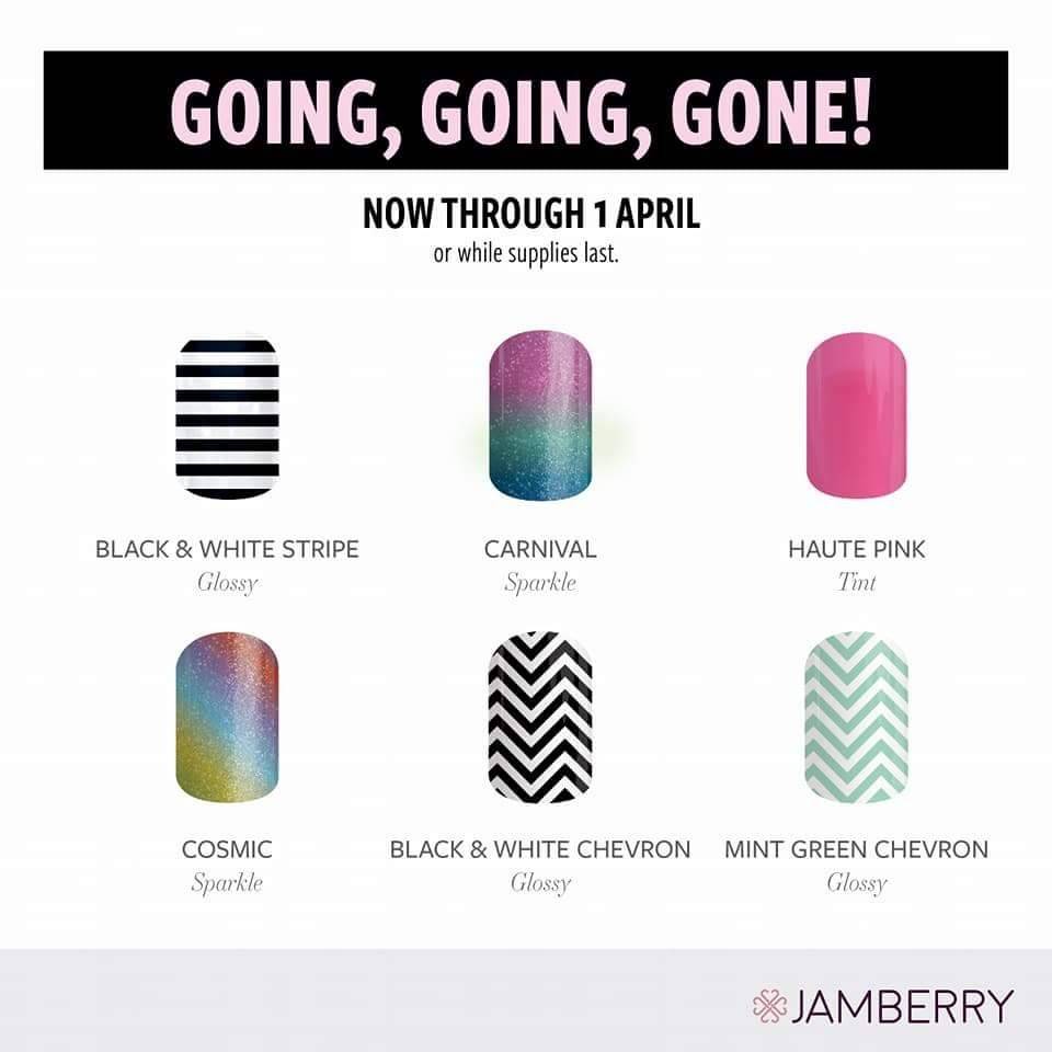 EmilyJamberry's tweet photo. I love the #monochrome designs 😍 Good job I already have these two in my collection before they retire! 

Buy 3 get 2 free on all the retiring designs while stocks last! https://t.co/ZaCnXHqq7K