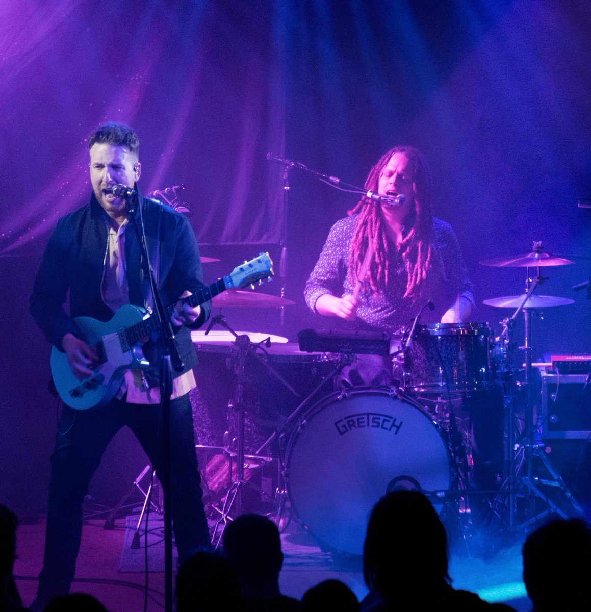 Lightning100's tweet photo. Check out some of the photos from our #soldout #NashvilleSundayNight featuring @ElliotRoot and @futurethieves at @3rdandLindsley. πΈ by @AngelaEverPhoto of @nossicollegeart - https://t.co/mKlb8hqKLe #ElliotRoot #Futurethieves #NashvilleMusic https://t.co/5hjCbqxoZL