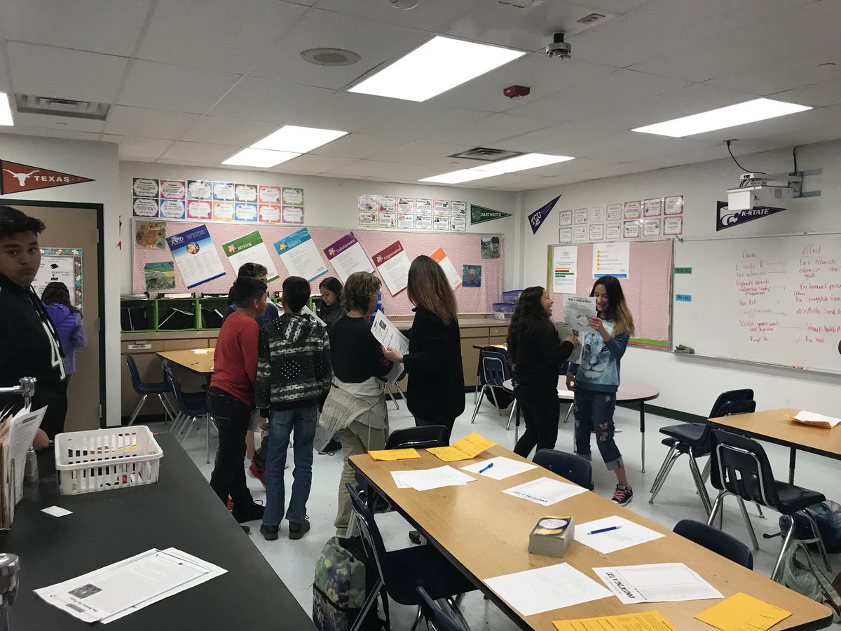MNunn_SEHS_AP's tweet photo. More quiz-quiz trade! Movement and learning! #StallionsLeadtheWay #TeamSISD #intersessionfun https://t.co/UsF3WXWGKD